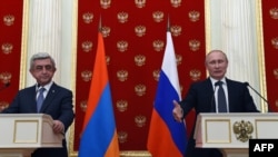 S.Sarkisian və V.Putin