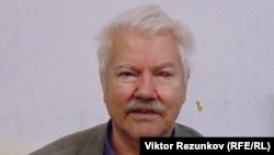 Николай Андрущенко. 2007 жылы Санкт-Петербург тергеу абақтысында жауап алған кезде көзіне зақым келген.