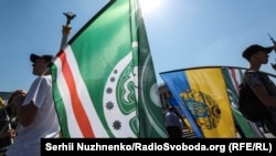 Во время акции "Ичкерия жива!", Киев, площадь Независимости, 13 августа 2017 года